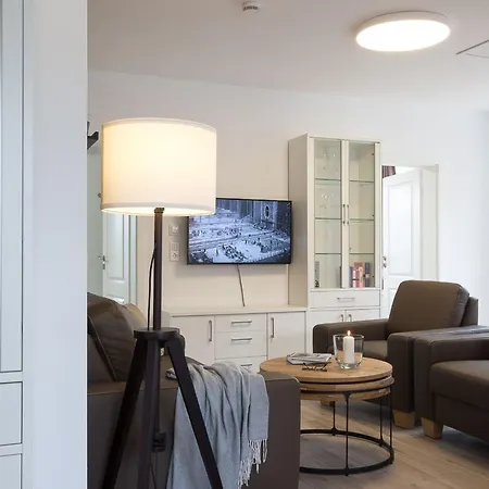 Gut Gross Fedderwarden- Alma By Interhome *